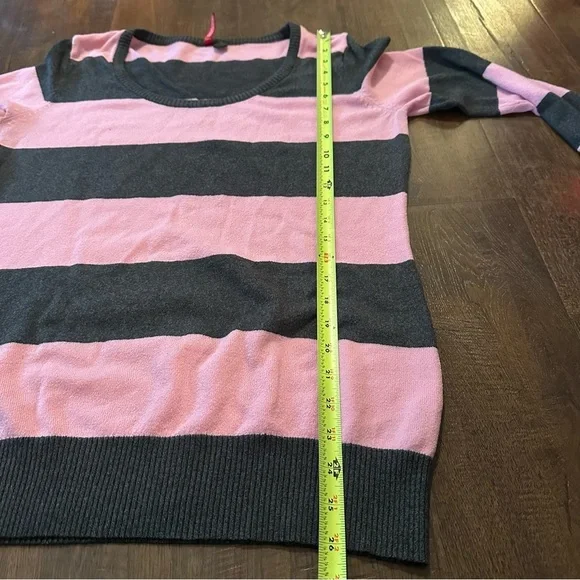 H&M Pink & Gray Striped Scoop-neck Y2K Sweater - Picture 5 of 6